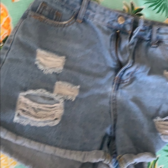 jeans shorts🔥🔥🔥🔥 - Picture 3 of 3